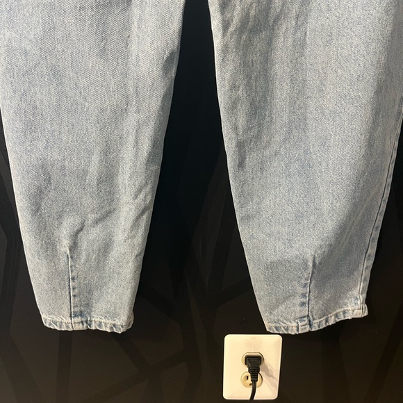 Cotton On slouchy mom barrel jeans - Picture 5 of 5